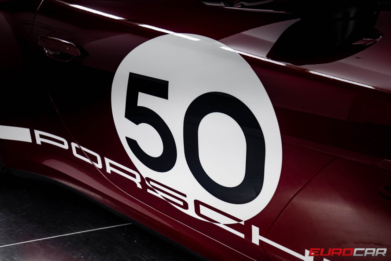 2021 Porsche 911 Targa 4S Heritage De  Edition *FRONT AXLE LIFT SYSTEM * SPORT EXAHUST * HUGE OPTION LIST* - Photo 31 - Costa Mesa, CA 92626