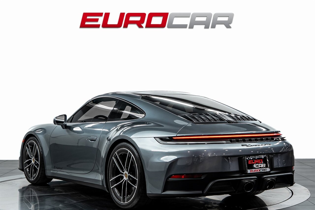 2025 Porsche 911 Carrera 4 GTS *SUNROOF * FRONT AXLE LIFT SYSTEM* - Photo 3 - Costa Mesa, CA 92626