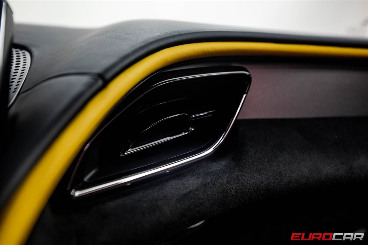 2023 Ferrari Roma  *CARBON FIBER WHEELS * FULL ELECTRIC VENTILATED SEATS* - Photo 18 - Costa Mesa, CA 92626