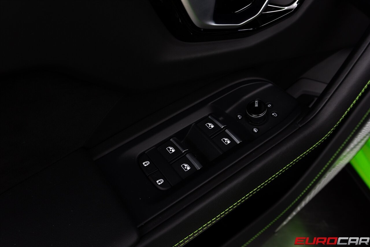 2021 Lamborghini Urus  *CARBON FIBER INTERIOR * MASSAGE SEATS* - Photo 32 - Costa Mesa, CA 92626