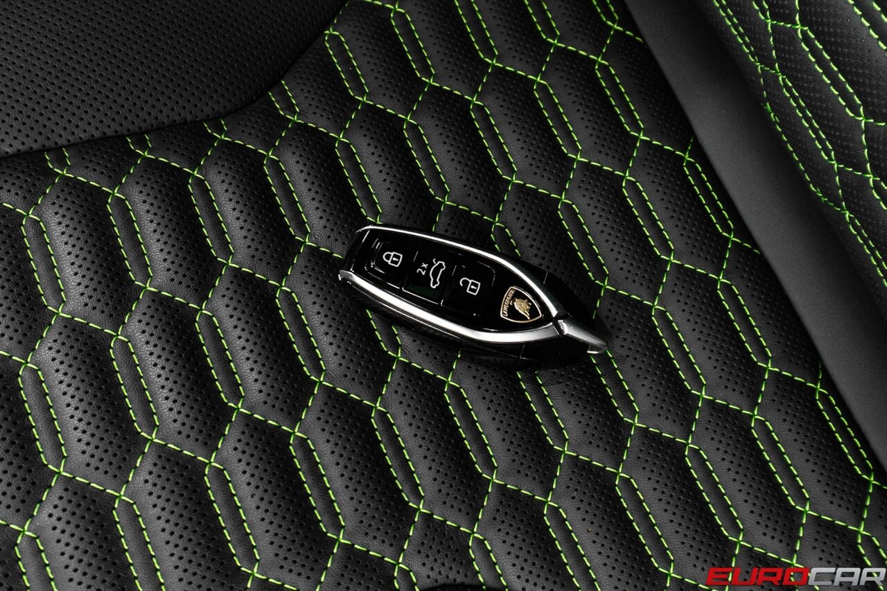 2021 Lamborghini Urus  *CARBON FIBER INTERIOR * MASSAGE SEATS* - Photo 59 - Costa Mesa, CA 92626