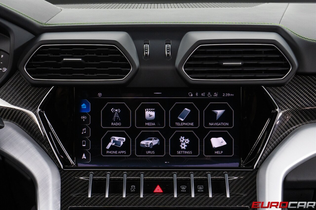 2021 Lamborghini Urus  *CARBON FIBER INTERIOR * MASSAGE SEATS* - Photo 38 - Costa Mesa, CA 92626