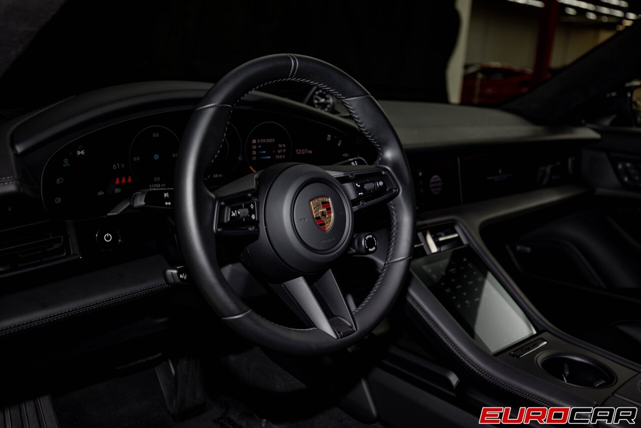 2022 Porsche Taycan GTS  *HIGHLY OPTIONED * $148,390 MSRP* - Photo 9 - Costa Mesa, CA 92626