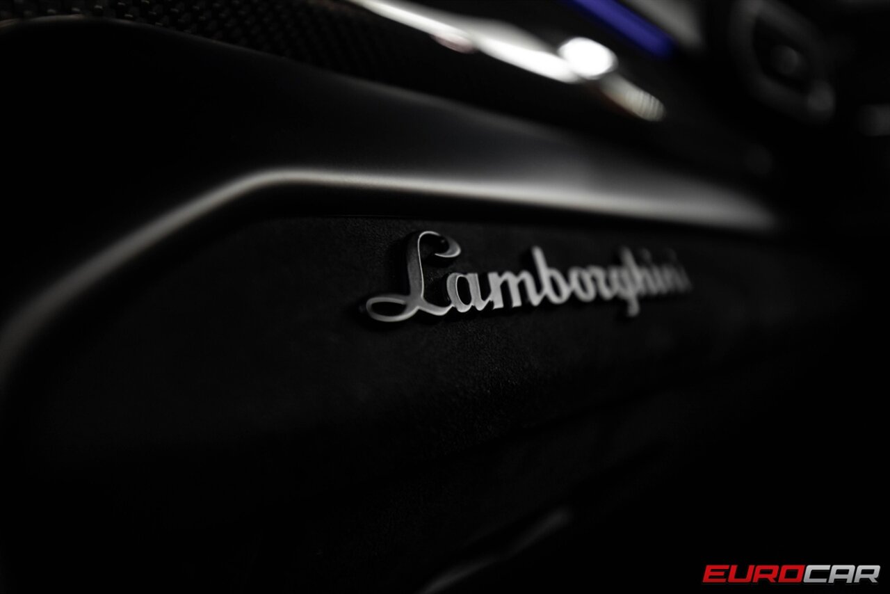 2023 Lamborghini Urus Performante  *23 " WHEELS * $7K SOUND SYSTEM * IMMACULATE* - Photo 20 - Costa Mesa, CA 92626