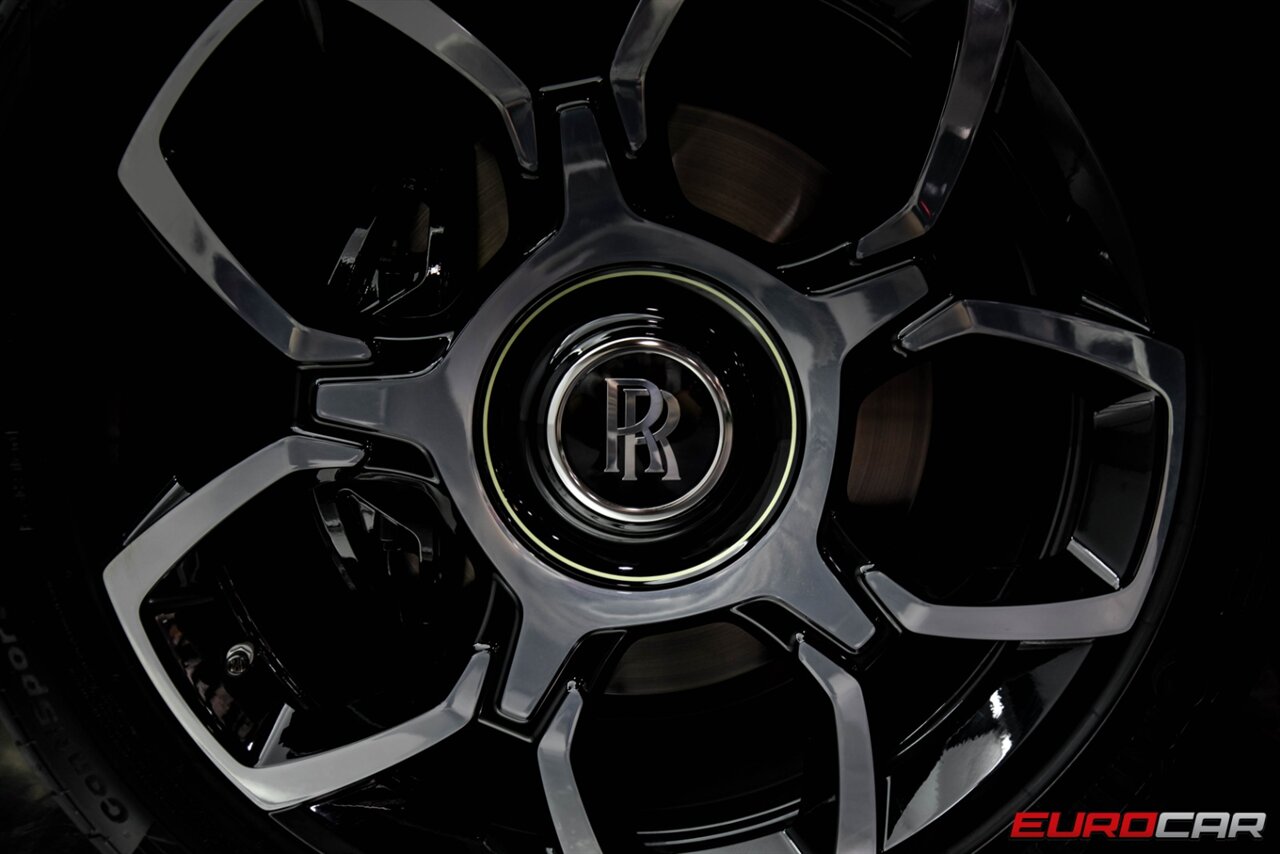 2022 Rolls-Royce Cullinan Black Badge  *STARLIGHT HEADLINER * SPECIAL ORDER INTERIOR* - Photo 31 - Costa Mesa, CA 92626