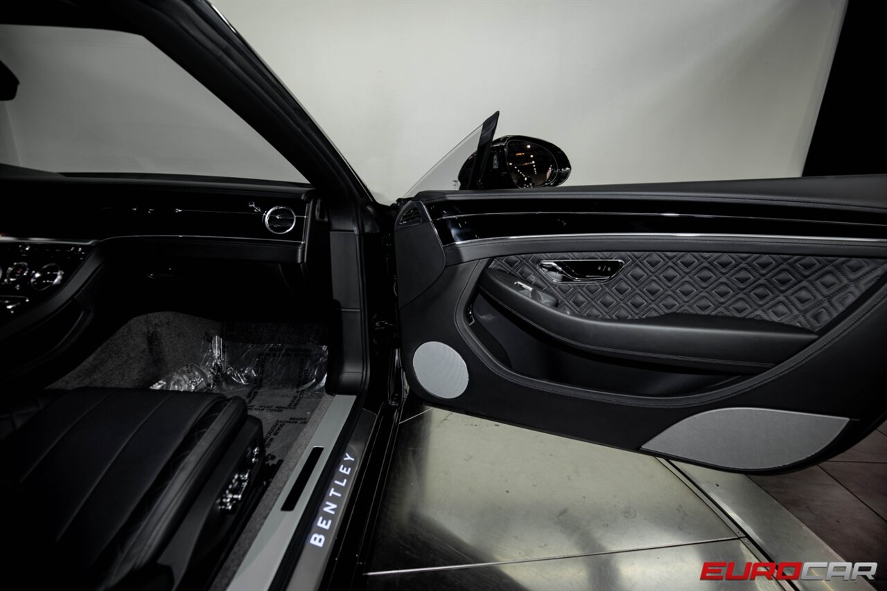 2022 Bentley Continental GT GT V8  *MULLINER DRIVING SPEC * BLACKLINE SPEC * FRONT SEAT COMFORT SPEC* - Photo 21 - Costa Mesa, CA 92626