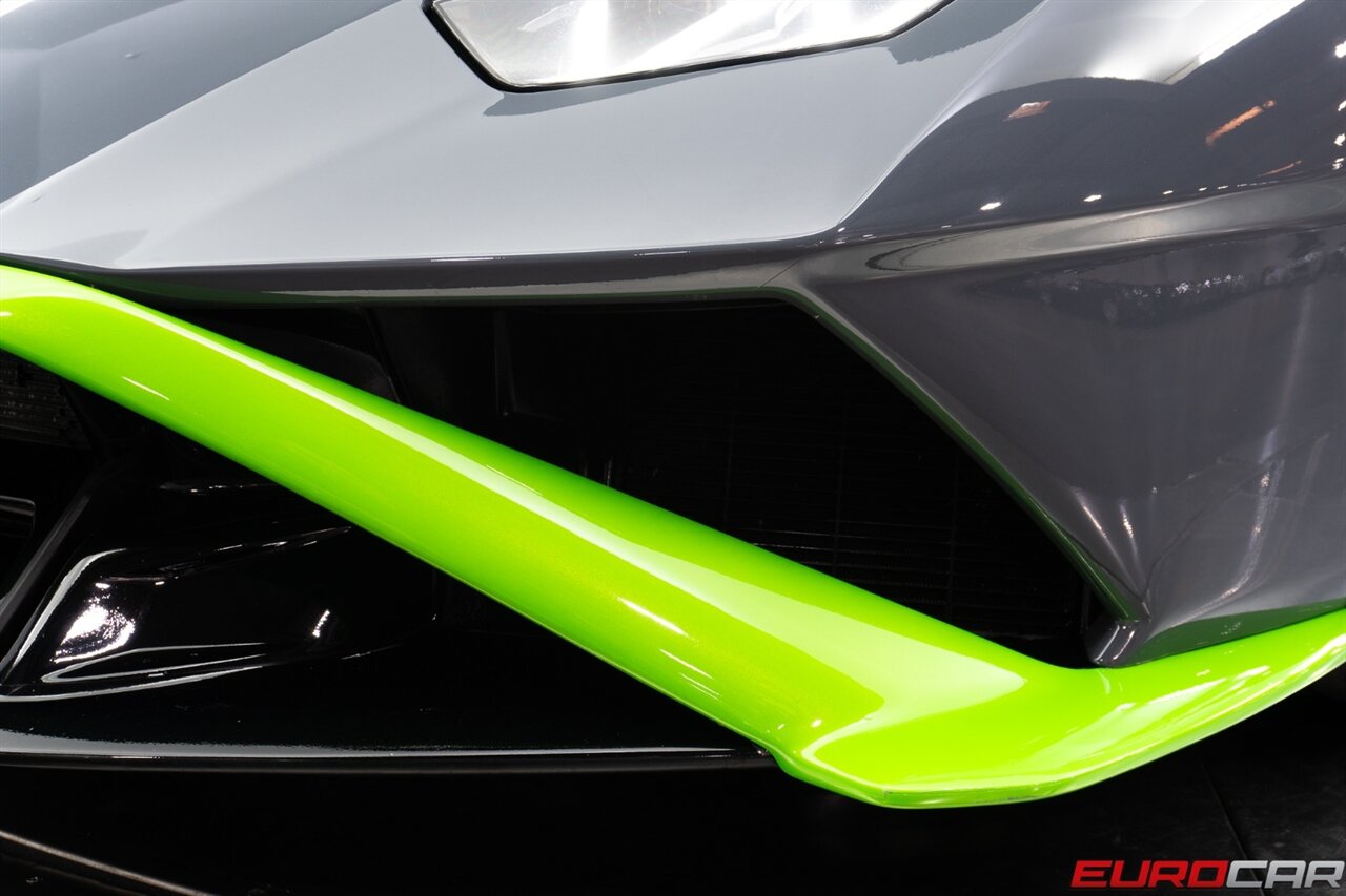 2023 Lamborghini Huracan STO  *CONTRAST EXTERIOR  * FRONT AXLE LIFT* - Photo 14 - Costa Mesa, CA 92626