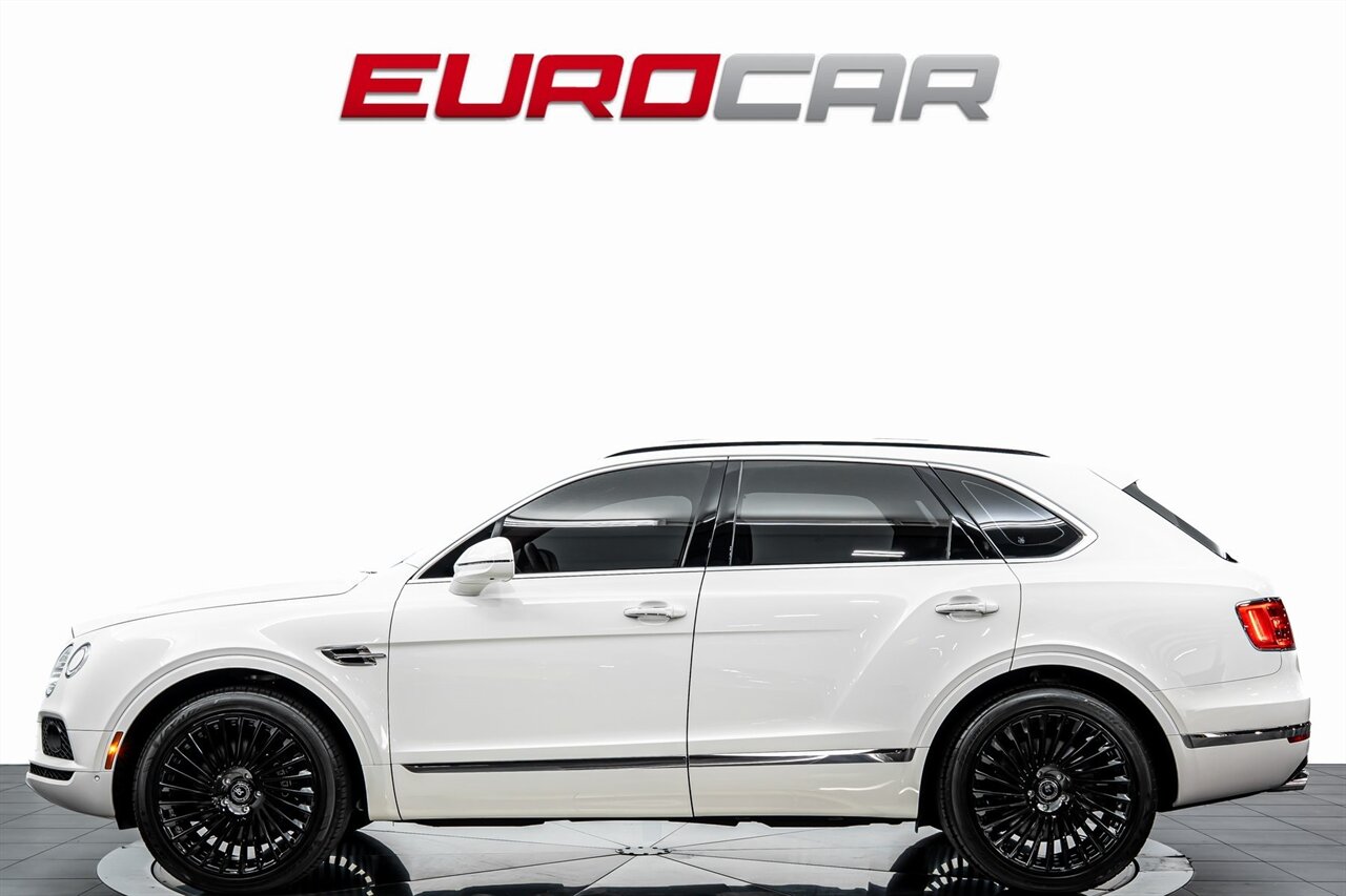 2019 Bentley Bentayga V8 *FRONT SEAT COMFORT SPEC * PANORAMIC ROOF* - Photo 2 - Costa Mesa, CA 92626