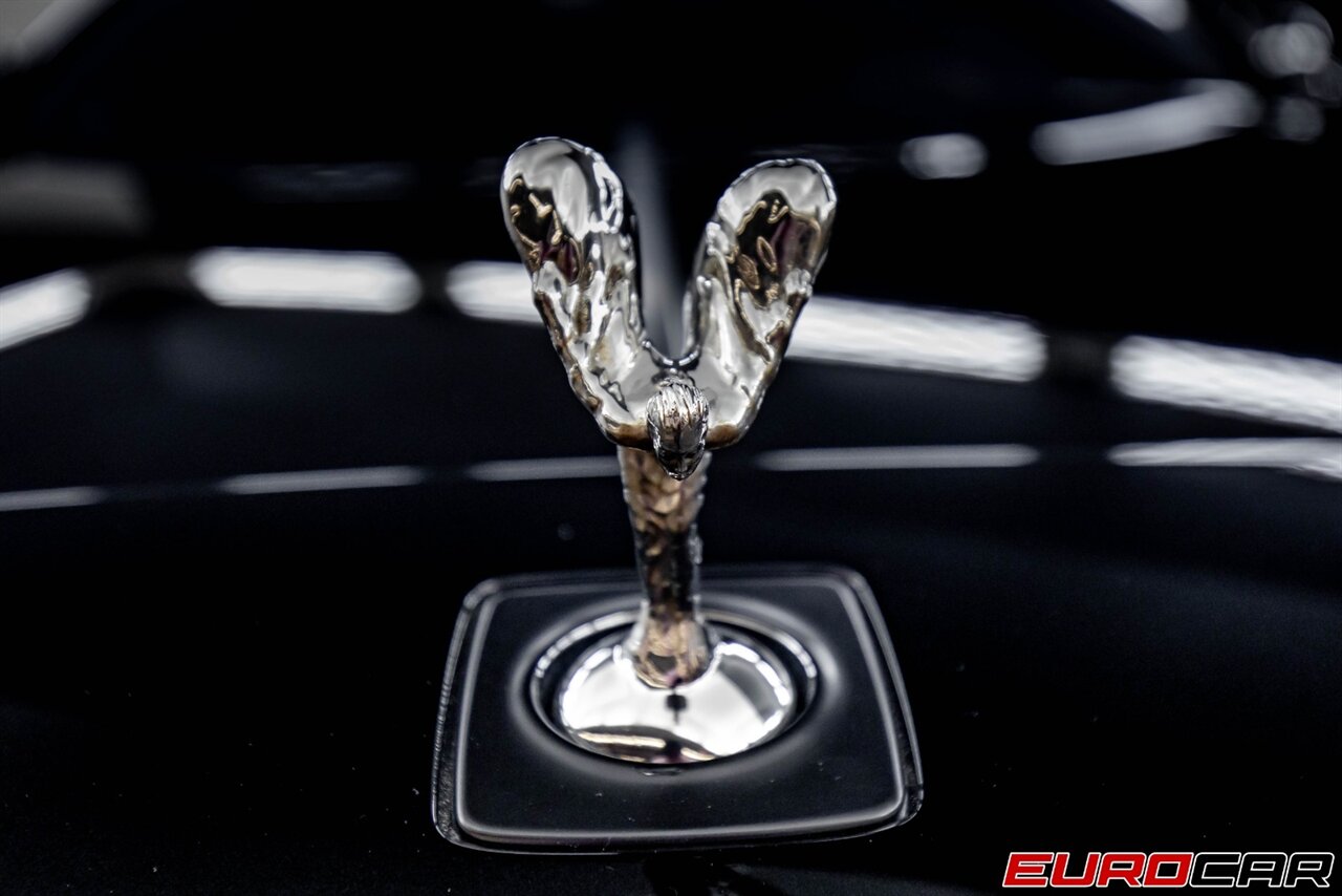 2016 Rolls-Royce Wraith  *STARLIGHT HEADLINER * IMMACULATE CONDITION* - Photo 34 - Costa Mesa, CA 92626