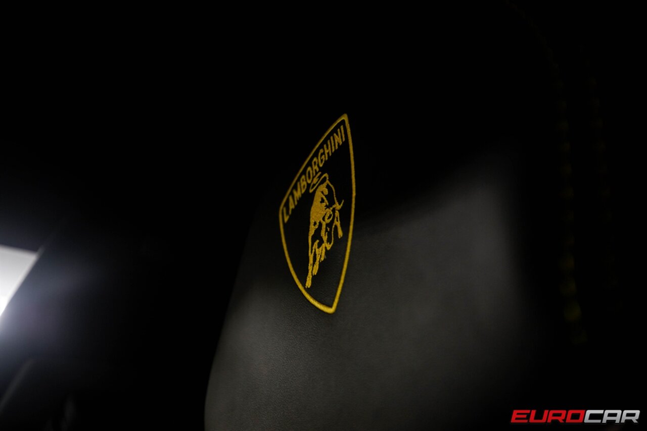 2023 Lamborghini Urus S  *$13,000 FACTORY PEARL PAINT * 23 " BLACK WHEELS * BODY COLOR STYLE PACKAGE* - Photo 21 - Costa Mesa, CA 92626