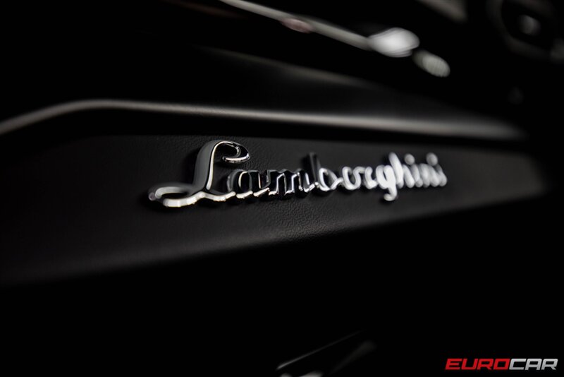 2023 Lamborghini Urus S photo