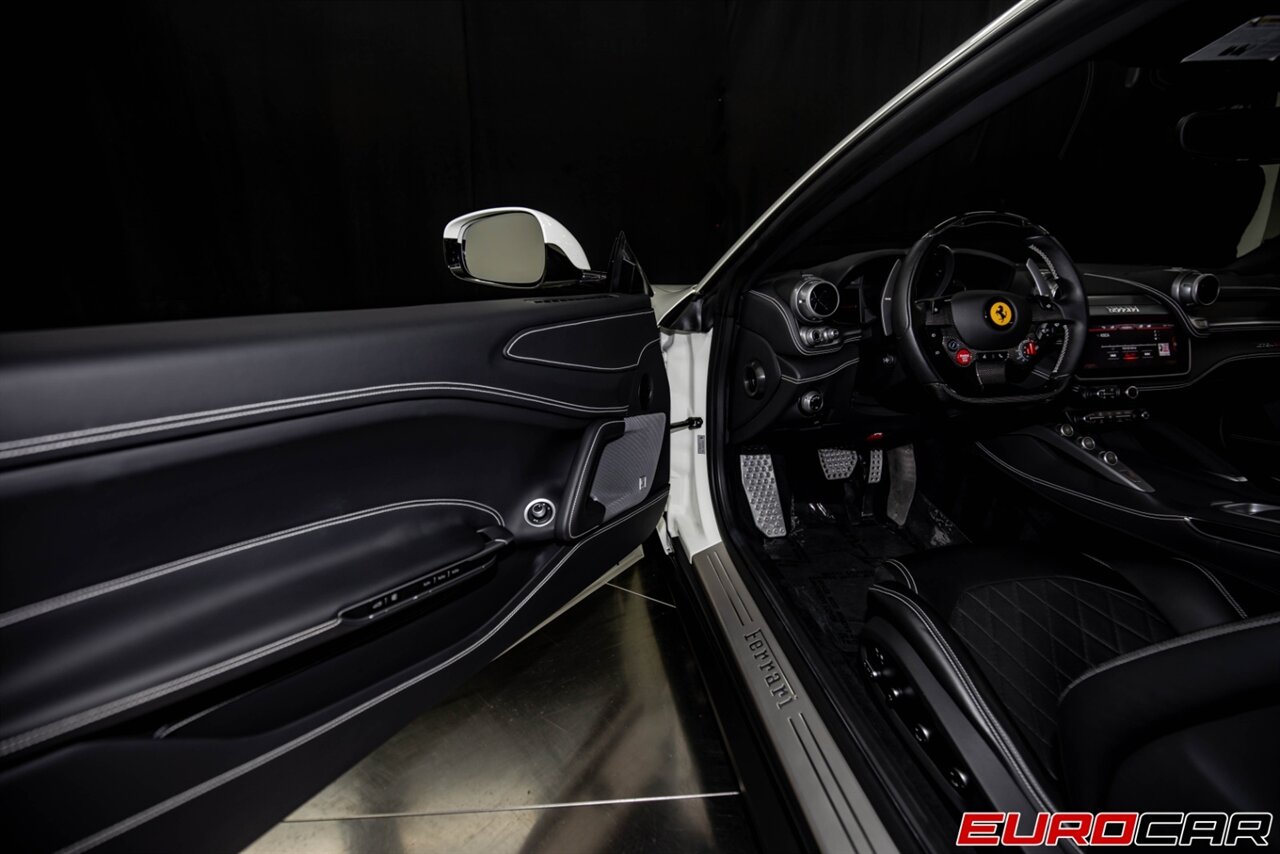 2018 Ferrari GTC4Lusso  *PASSENGER DISPLAY * CARBON STEERING WHEEL* - Photo 9 - Costa Mesa, CA 92626