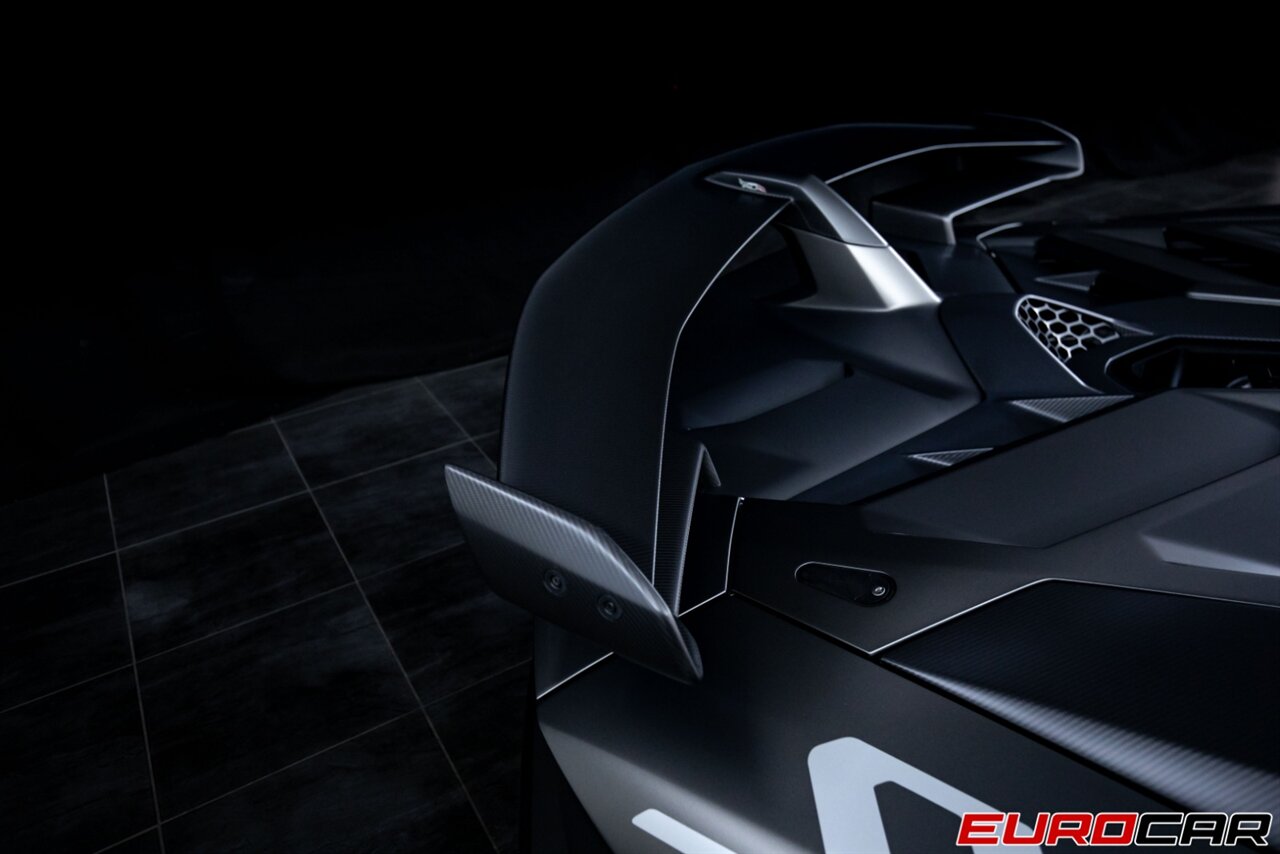 2020 Lamborghini Aventador LP 770-4 SVJ  * $25,200 Ad Personam Exterior * Huge Carbon Options* - Photo 22 - Costa Mesa, CA 92626