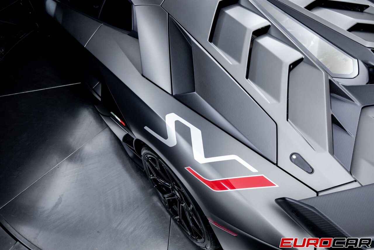 2020 Lamborghini Aventador LP 770-4 SVJ  * $25,200 Ad Personam Exterior * Huge Carbon Options* - Photo 21 - Costa Mesa, CA 92626