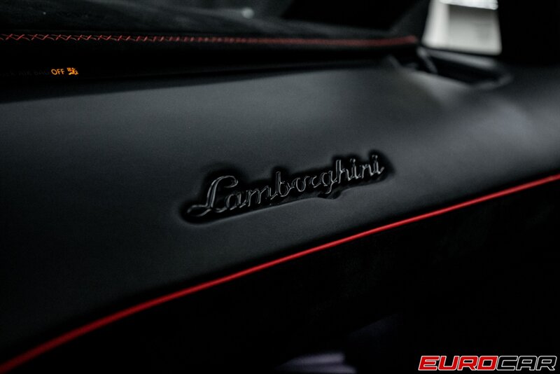 2020 Lamborghini Aventador LP 770-4 SVJ photo