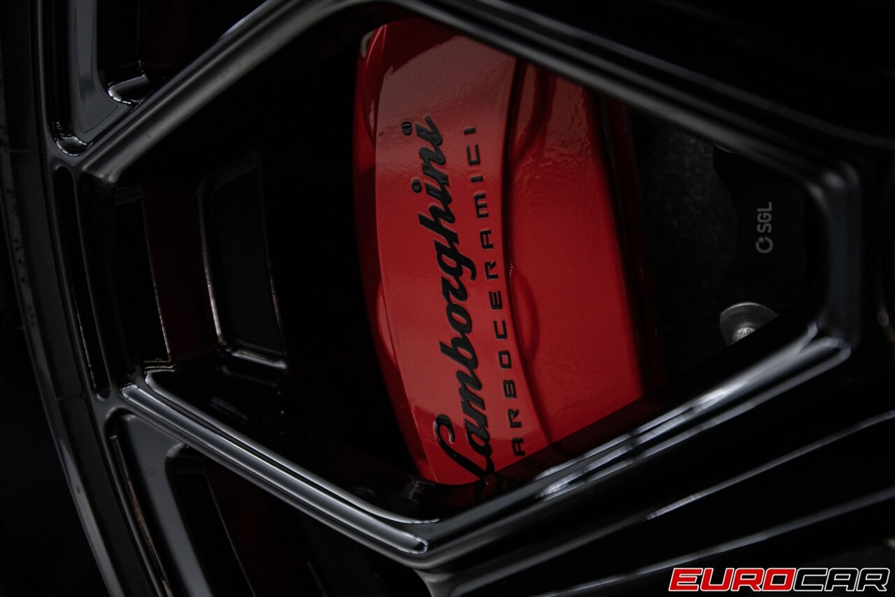 2020 Lamborghini Aventador LP 770-4 SVJ  * $25,200 Ad Personam Exterior * Huge Carbon Options* - Photo 27 - Costa Mesa, CA 92626