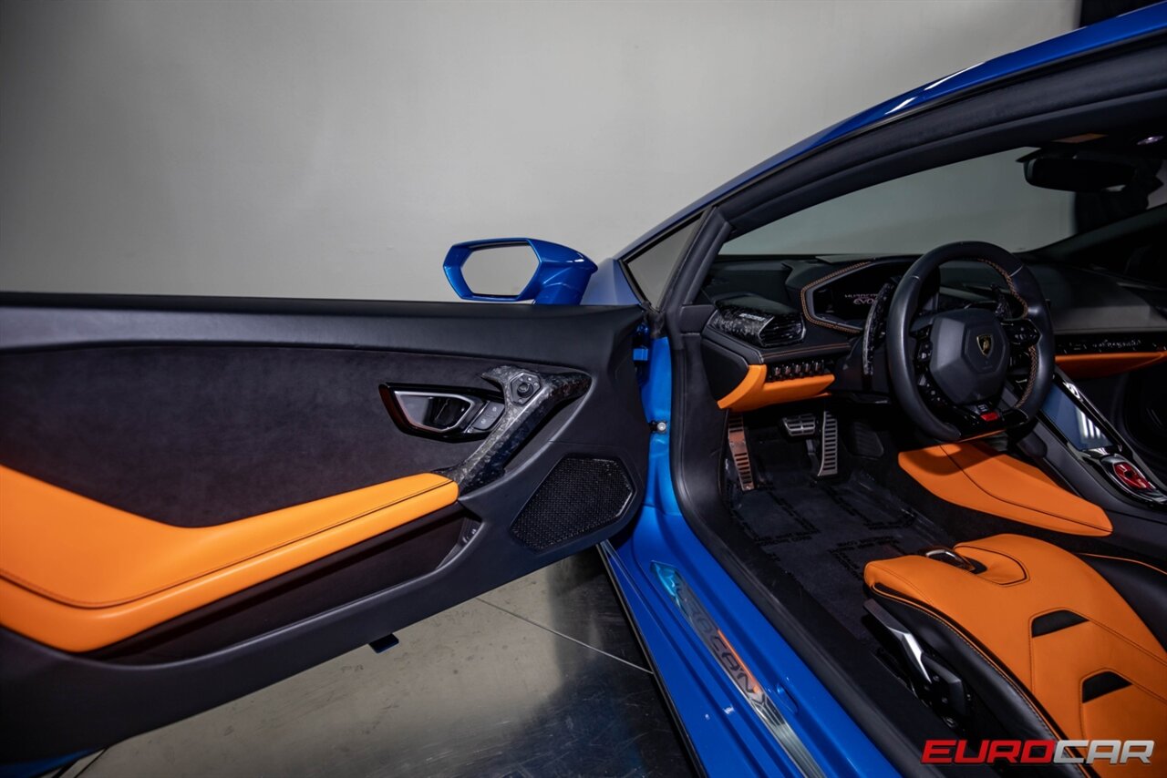 2020 Lamborghini Huracan EVO  *CARBON FIBER SEATS *  CARBON FIBER WING * FRONT AXLE LIFT SYSTEM* - Photo 9 - Costa Mesa, CA 92626