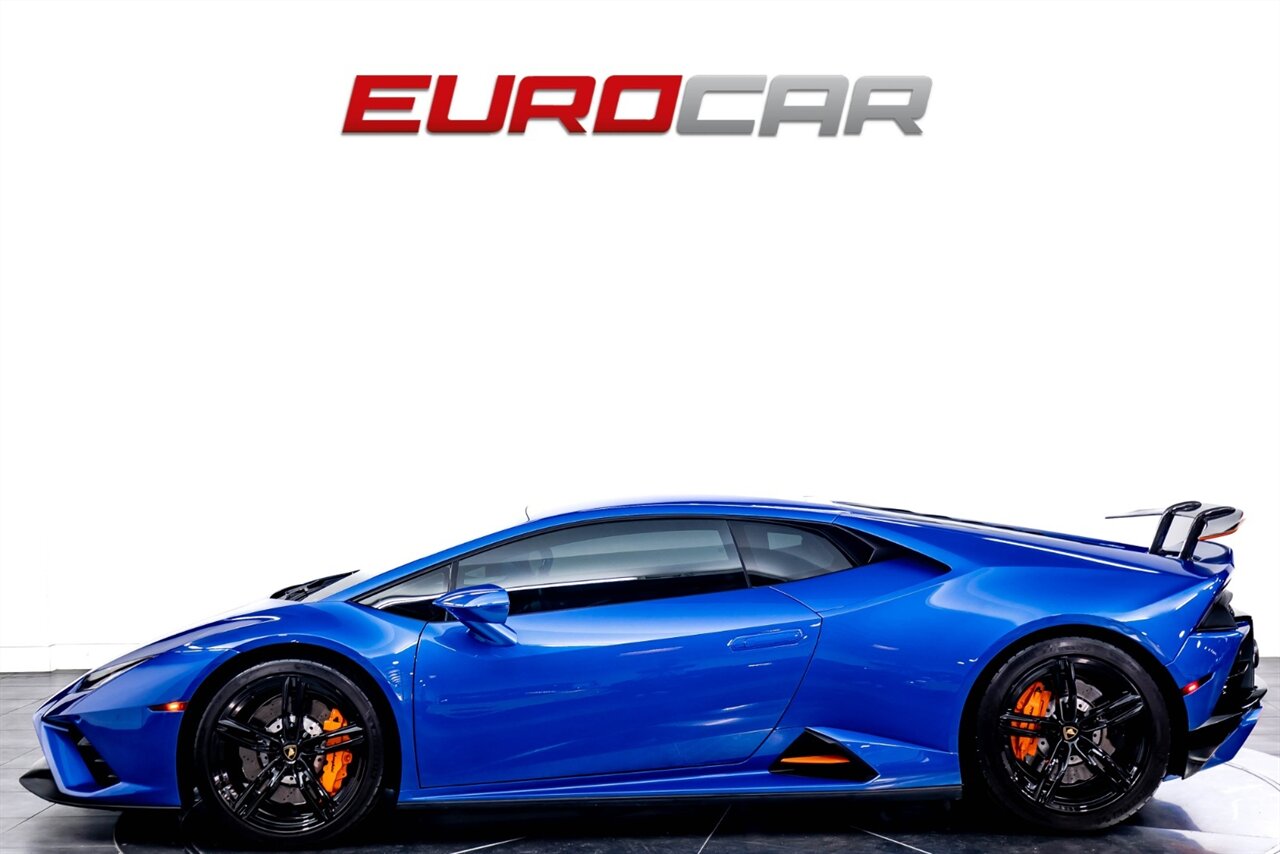 2020 Lamborghini Huracan EVO  *CARBON FIBER SEATS *  CARBON FIBER WING * FRONT AXLE LIFT SYSTEM* - Photo 2 - Costa Mesa, CA 92626