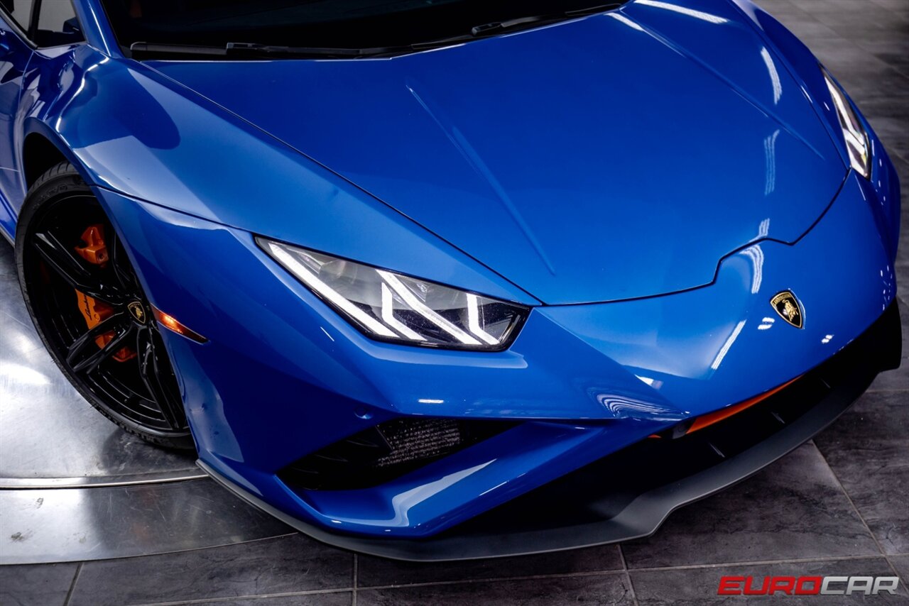 2020 Lamborghini Huracan EVO  *CARBON FIBER SEATS *  CARBON FIBER WING * FRONT AXLE LIFT SYSTEM* - Photo 24 - Costa Mesa, CA 92626