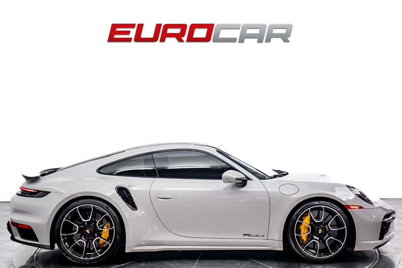 2022 Porsche 911 Turbo S  *SPORT EXHAUST SYSTEM * EXCLUSIVE DESIGN WHEELS* - Photo 6 - Costa Mesa, CA 92626