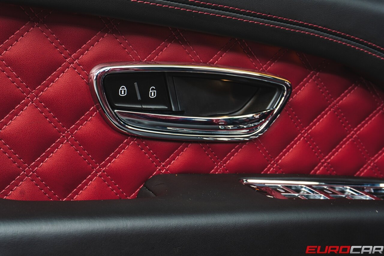 2023 Bentley Bentayga S V8  *TOURING SPEC * EXTENDED RANGE FACTORY PAINT* - Photo 18 - Costa Mesa, CA 92626