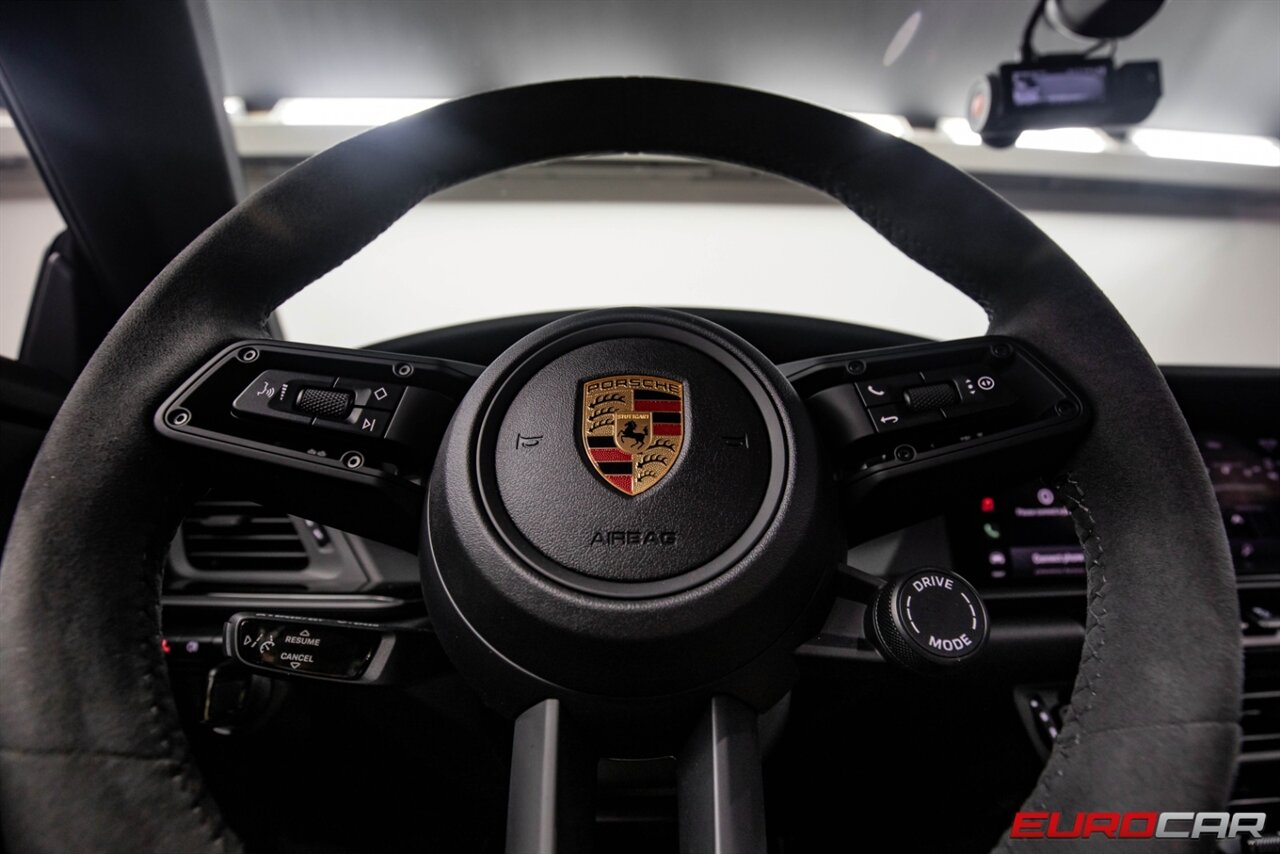 2024 Porsche 911 Carrera T  *MANUAL TRANSMISSION * 18 WAY SEATS * REAR AXLE STEERING* - Photo 26 - Costa Mesa, CA 92626