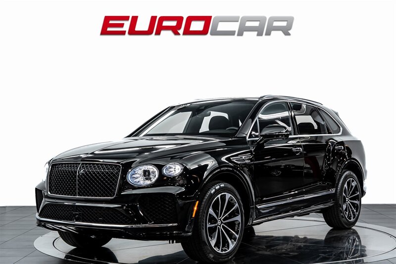 2024 Bentley Bentayga V8 *FRONT SEAT COMFORT SPEC * PANORAMIC SUNROOF*  