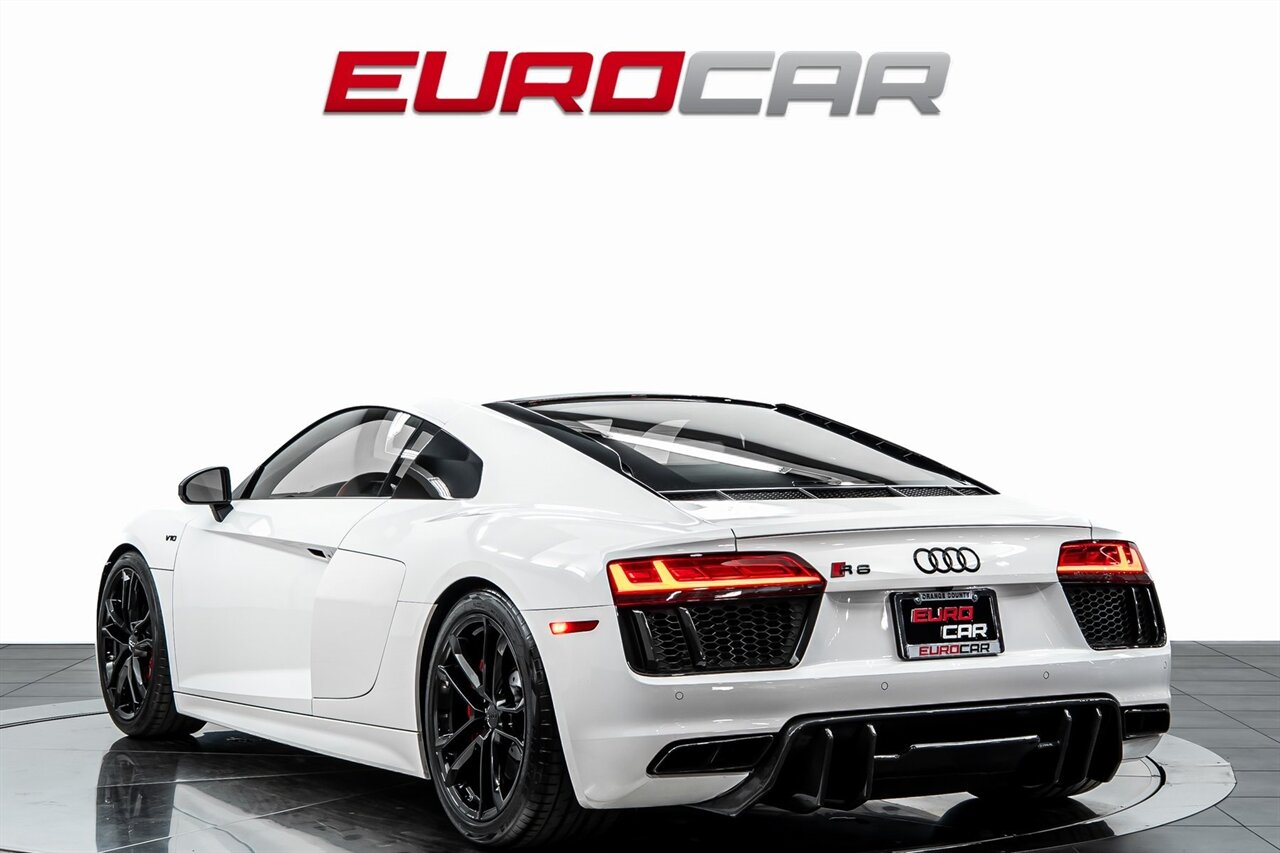 2018 Audi R8 5.2 *1 of 999 * CARBON FIBER REAR DIFFUSER* *1 of 999 * CARBON FIBER REAR DIFFUSER* - Photo 3 - Costa Mesa, CA 92626