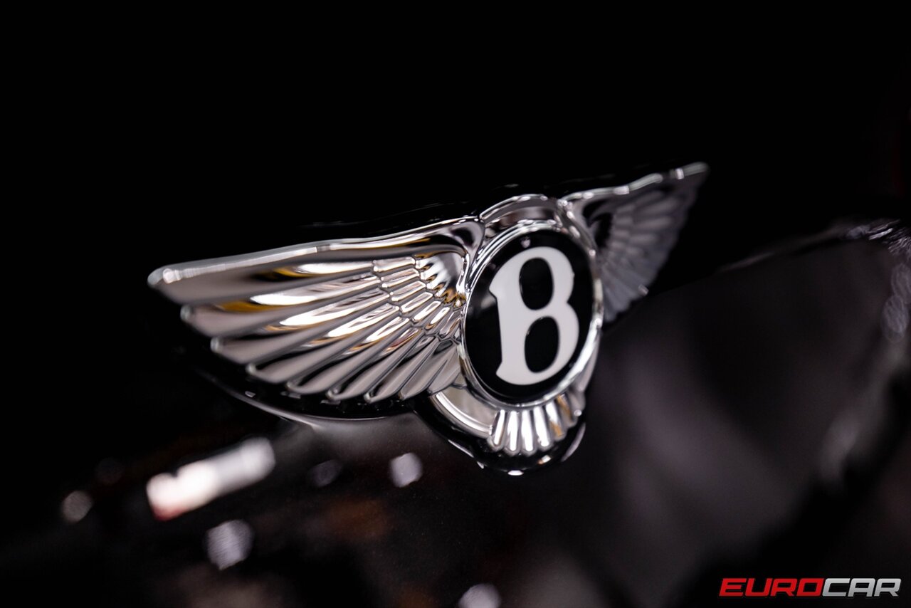 2023 Bentley Bentayga EWB V8  *LWB 4 SEAT CONFIGURATION * BLACKLINE SPEC * REAR ENTERTAINMENT* - Photo 31 - Costa Mesa, CA 92626