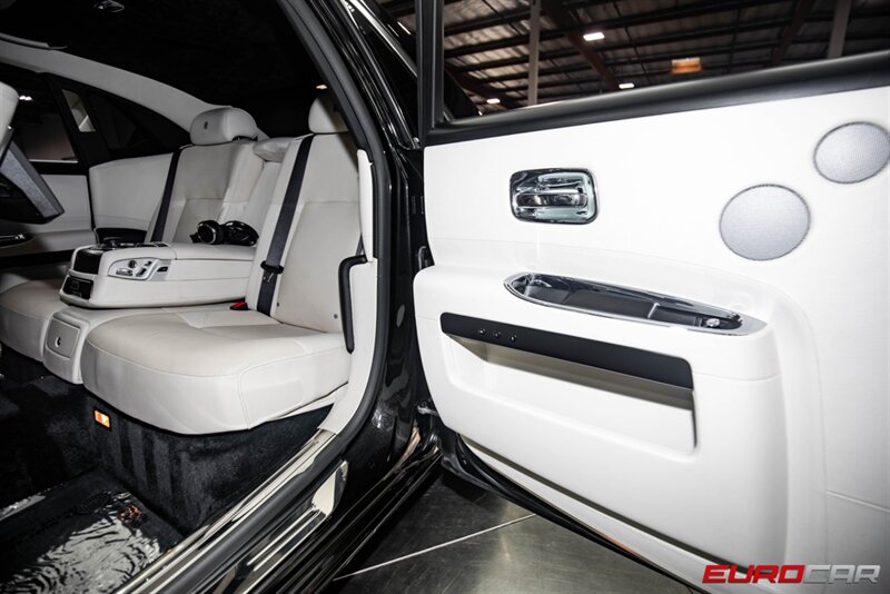 2012 Rolls-Royce Ghost photo