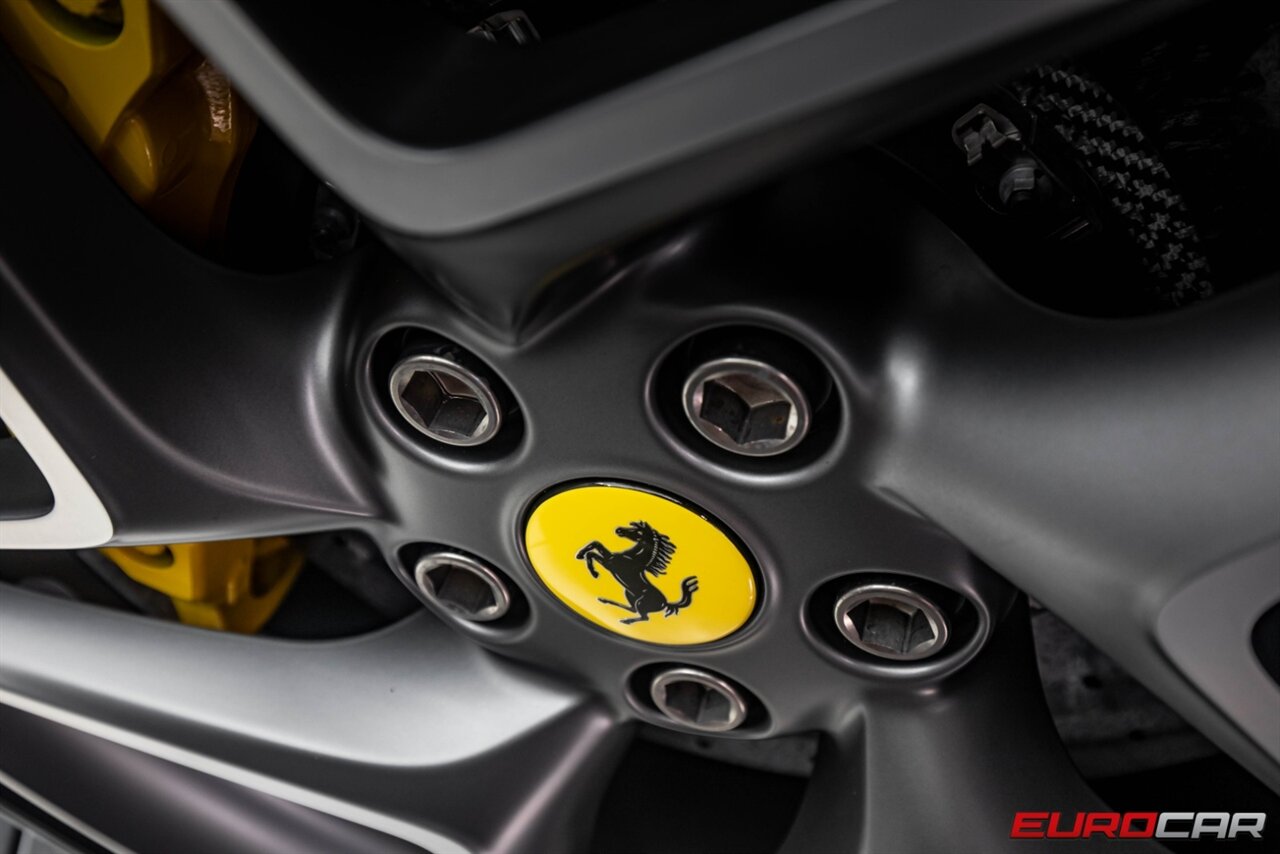 2022 Ferrari F8  *HUGE CARBON FIBER OPTIONS * SUSPENSION LIFTER* - Photo 30 - Costa Mesa, CA 92626