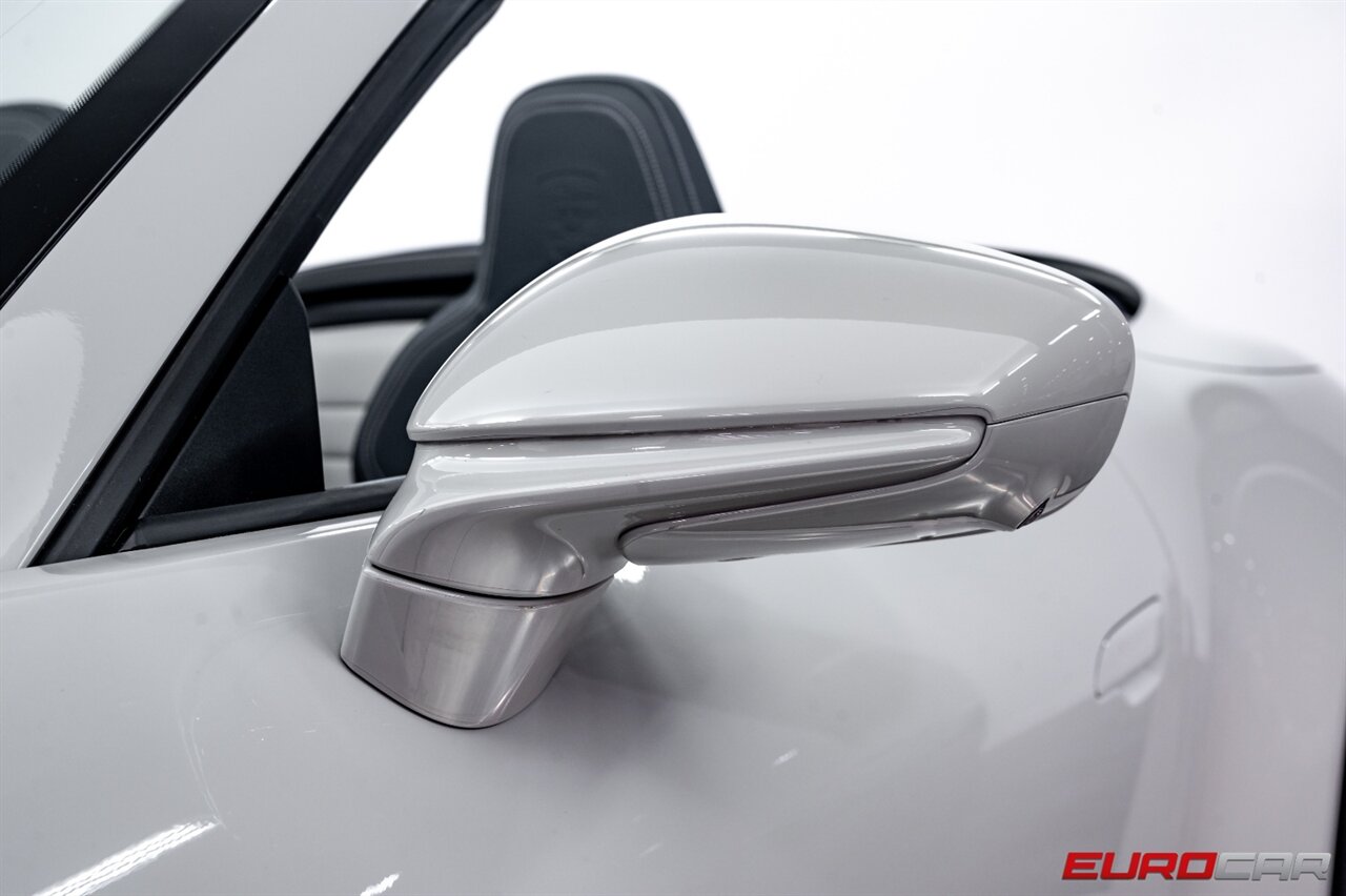 2022 Porsche 911 Carrera  *PREMIUM PACKAGE * SPORT EXHAUST SYSTEM* - Photo 13 - Costa Mesa, CA 92626