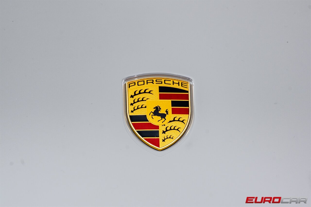 2022 Porsche 911 Carrera  *PREMIUM PACKAGE * SPORT EXHAUST SYSTEM* - Photo 10 - Costa Mesa, CA 92626