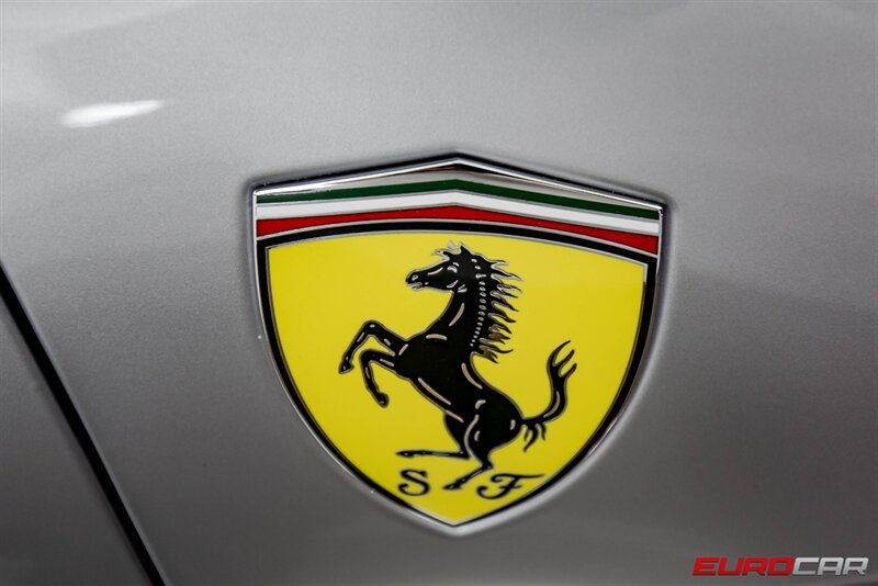 2020 Ferrari 488 photo