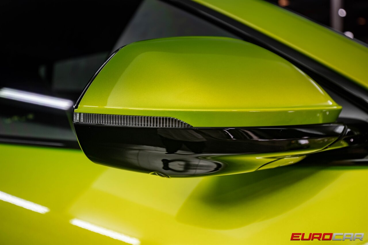 2023 Lamborghini Urus Performante  *BIG INTERIOR CARBON PACKAGE * ECLETTICA FACTORY PAINT* - Photo 28 - Costa Mesa, CA 92626