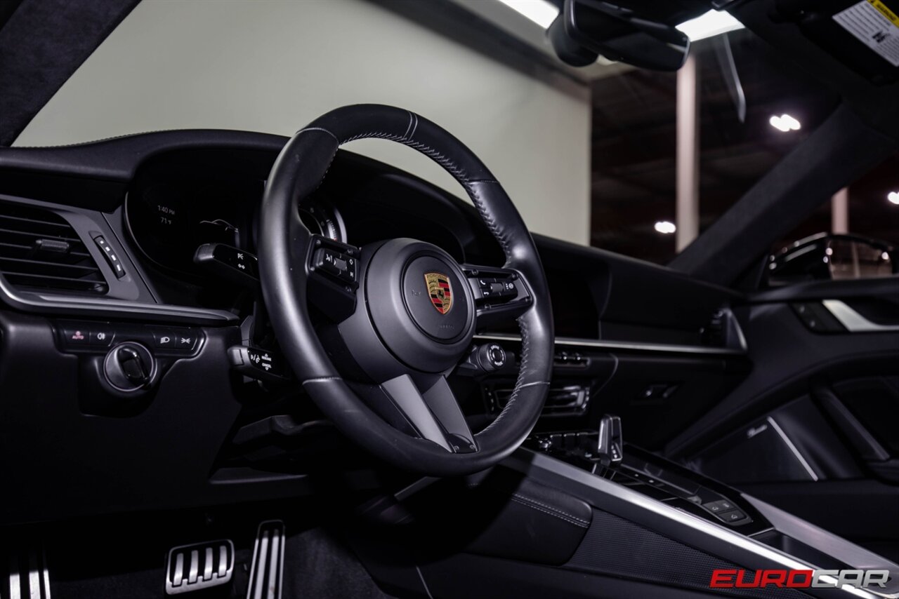 2022 Porsche 911 TURBO S  *LIGHTWEIGHT PACKAGE * CARBON BUCKET SEATS * LIFT SYSTEM* - Photo 10 - Costa Mesa, CA 92626