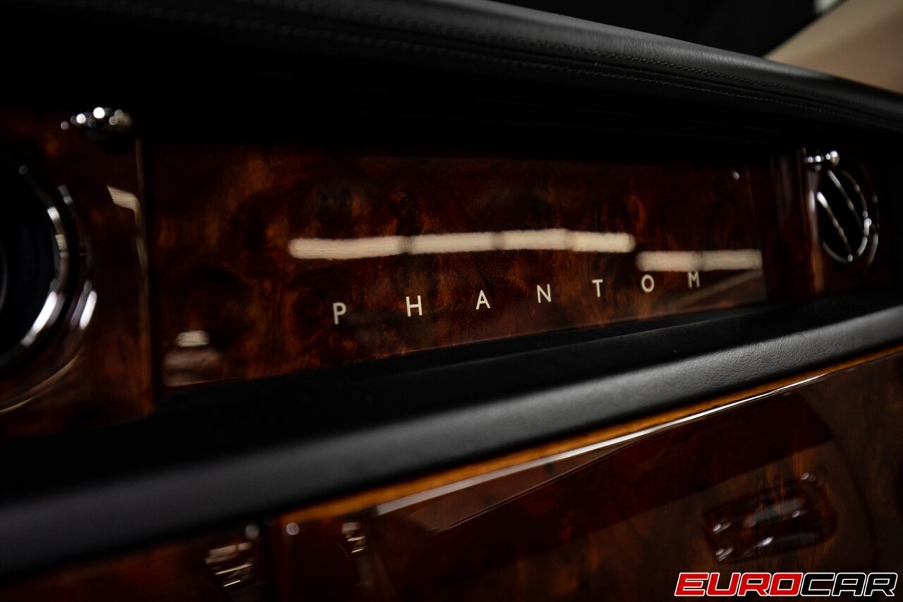 2008 Rolls-Royce Phantom  *REAR THEATER CONFIGURATION * REAR PICNIC TABLES* - Photo 23 - Costa Mesa, CA 92626
