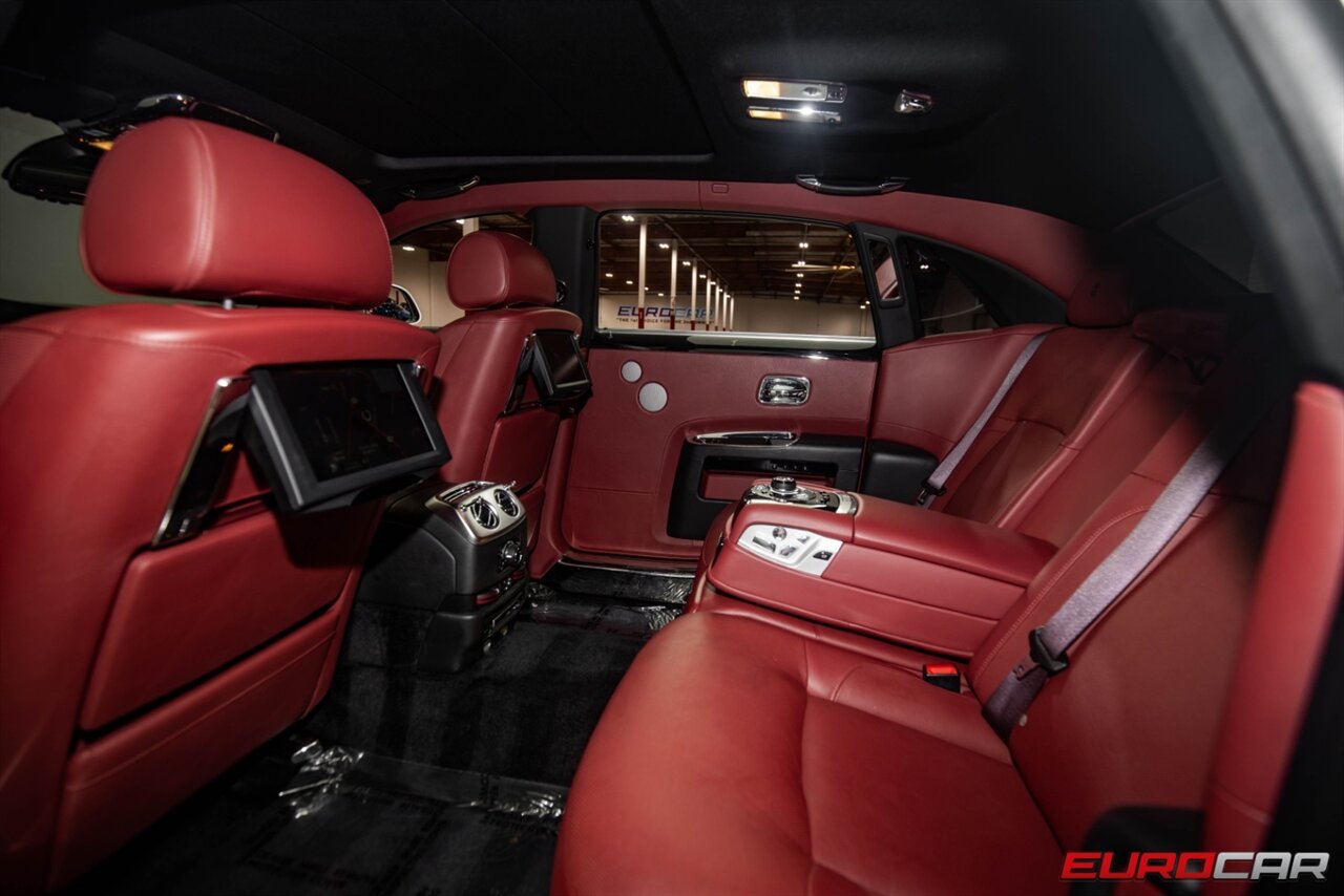 2012 Rolls-Royce Ghost EWB  *EXTENDED WHEELBASE * REAR ENTERTAINMENT* - Photo 17 - Costa Mesa, CA 92626