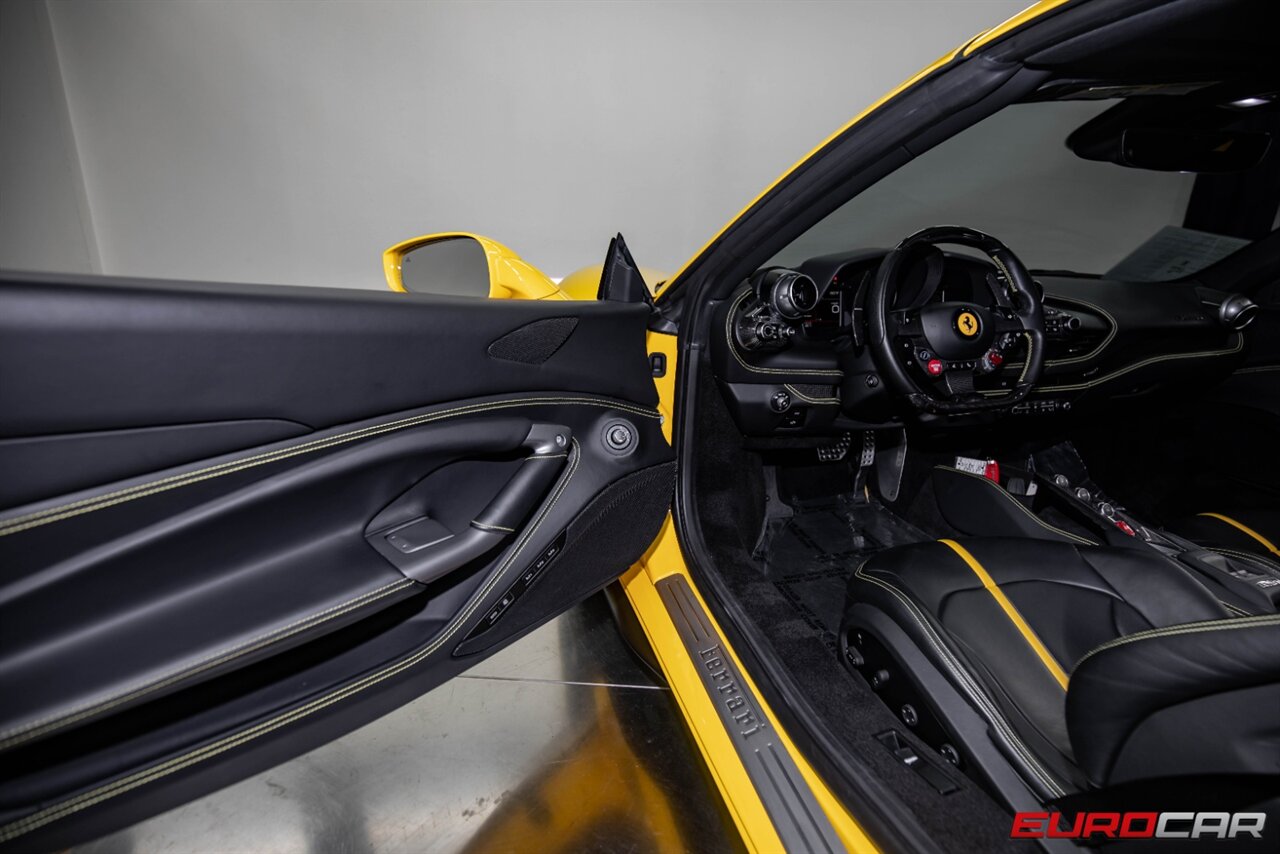 2021 Ferrari F8  *HUGE CARBON OPTIONS* - Photo 18 - Costa Mesa, CA 92626