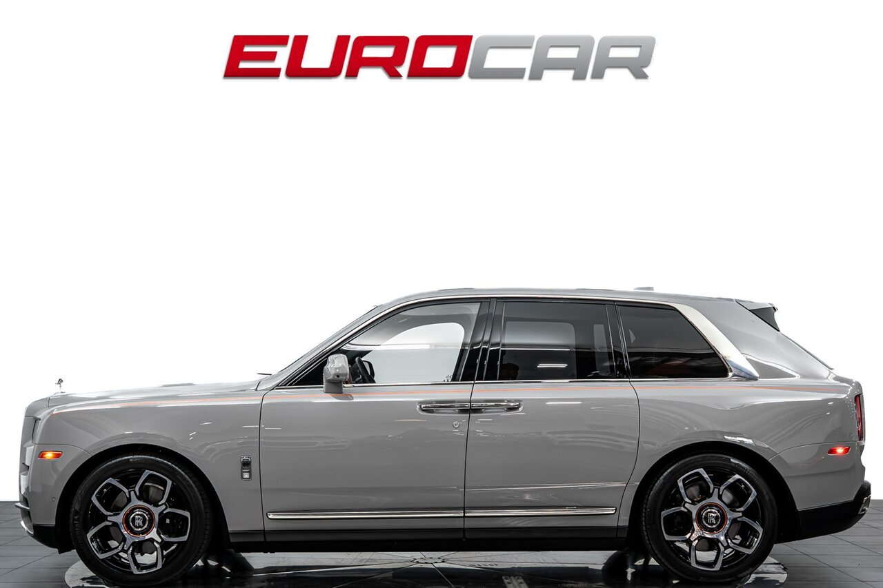 2023 Rolls-Royce Cullinan *IMMERSIVE REAR SEATS * TRI-COLOR INTERIOR*  *IMMERSIVE REAR SEATS * TRI-COLOR BESPOKE INTERIOR * FRONT PPF* - Photo 2 - Costa Mesa, CA 92626