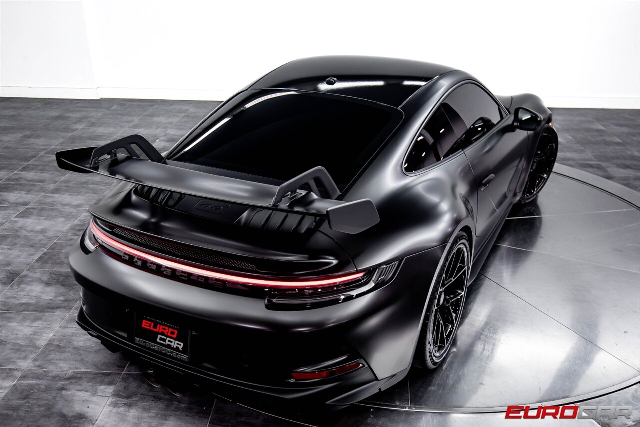 2022 Porsche 911 GT3  *FRONT AXLE LIFT * CERAMIC BRAKES * CARBON INTERIOR* - Photo 24 - Costa Mesa, CA 92626