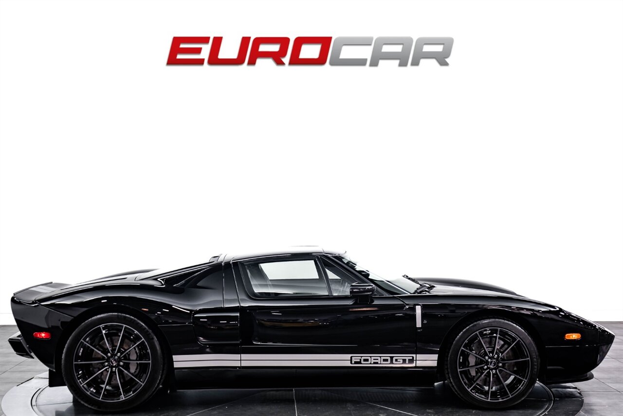 2005 Ford GT  *3,400 MILES * FACTORY WHEELS INCL* IMMACULATE CONDITION* - Photo 6 - Costa Mesa, CA 92626