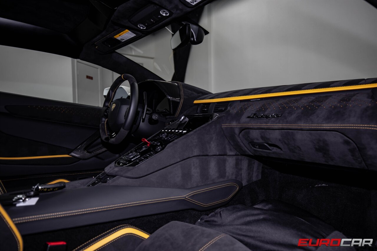 2022 Lamborghini Aventador LP 780-4 Ultimae  *COLLECTOR CAR * ONLY 84 MILES * HUGE CARBON OPTIIONS* - Photo 20 - Costa Mesa, CA 92626