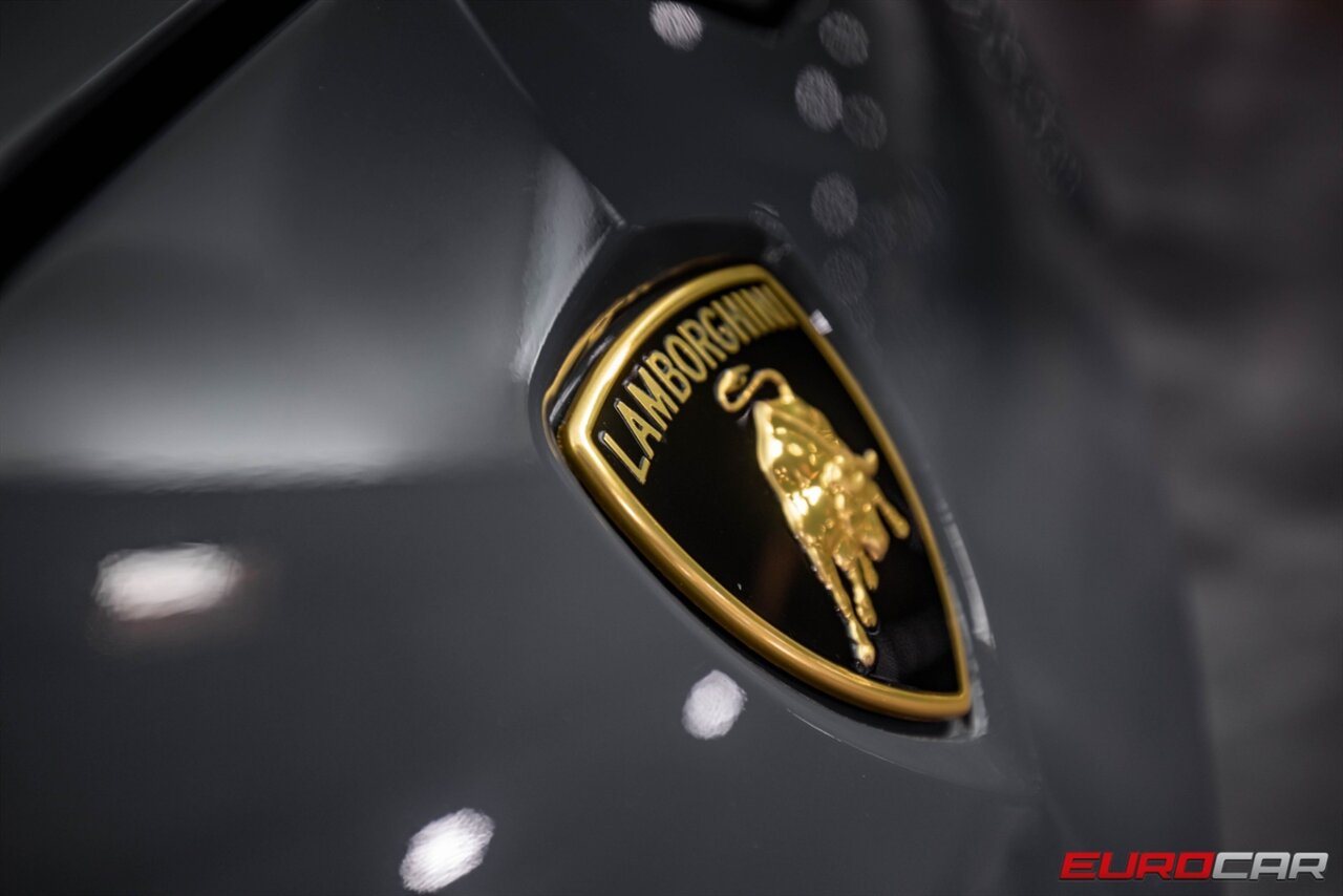 2022 Lamborghini Urus  *HIGH GLOSS STYLE PACKAGE * NICELY OPTIONS* - Photo 31 - Costa Mesa, CA 92626