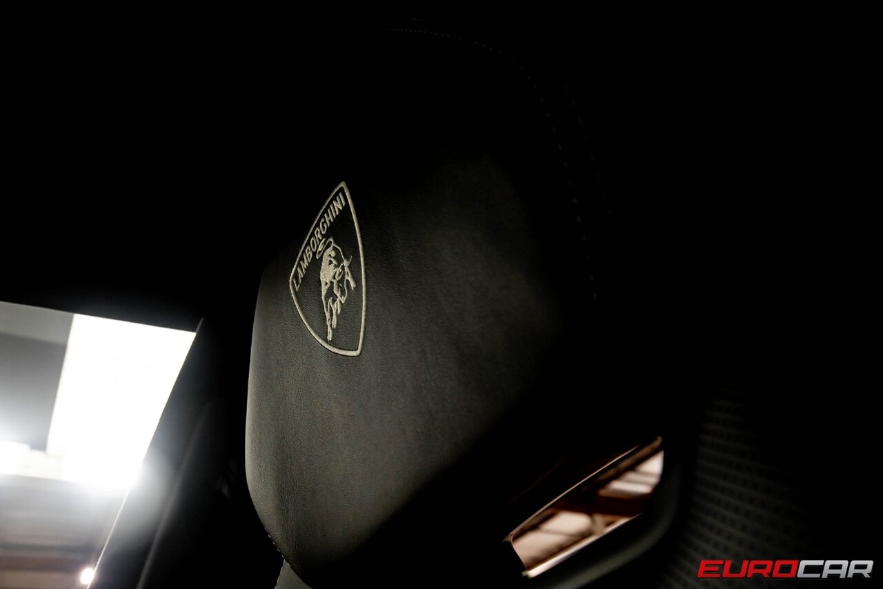 2022 Lamborghini Urus  *HIGH GLOSS STYLE PACKAGE * NICELY OPTIONS* - Photo 23 - Costa Mesa, CA 92626
