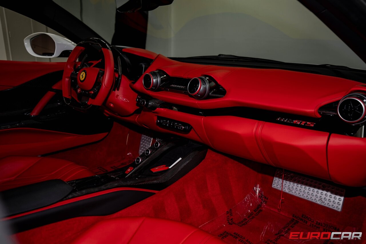 2022 Ferrari 812  *SUSPENSION LIFTER * HUGE CARBON FIBER OPTIONS* - Photo 22 - Costa Mesa, CA 92626