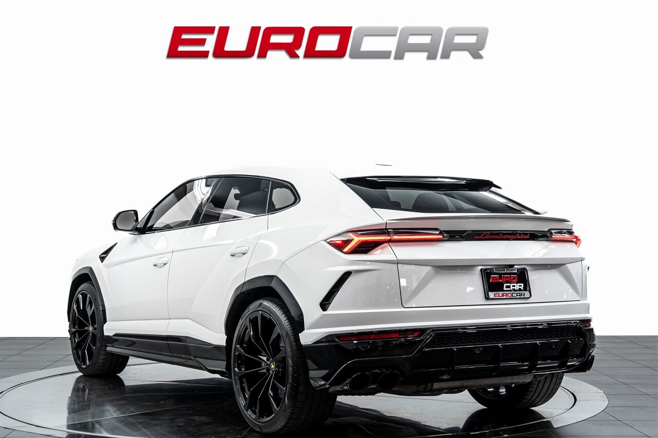 2022 Lamborghini Urus *HIGH GLOSS BLACK STYLE PACKAGE * FRONT PPF* - Photo 3 - Costa Mesa, CA 92626