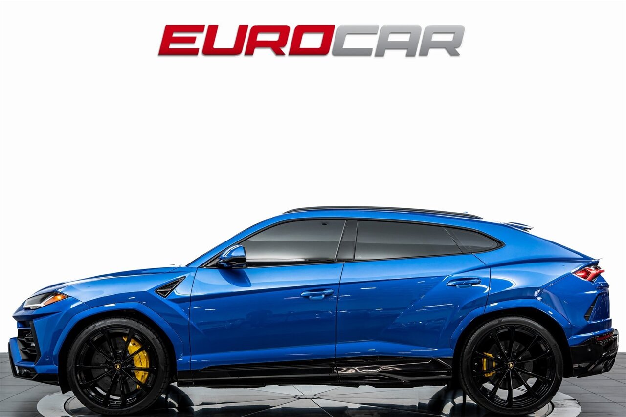 2021 Lamborghini Urus *IMMACULATE CONDITION* - Photo 2 - Costa Mesa, CA 92626