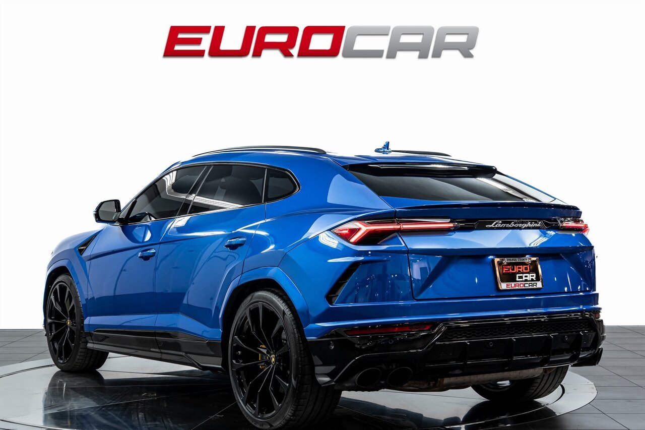 2021 Lamborghini Urus *IMMACULATE CONDITION* - Photo 3 - Costa Mesa, CA 92626