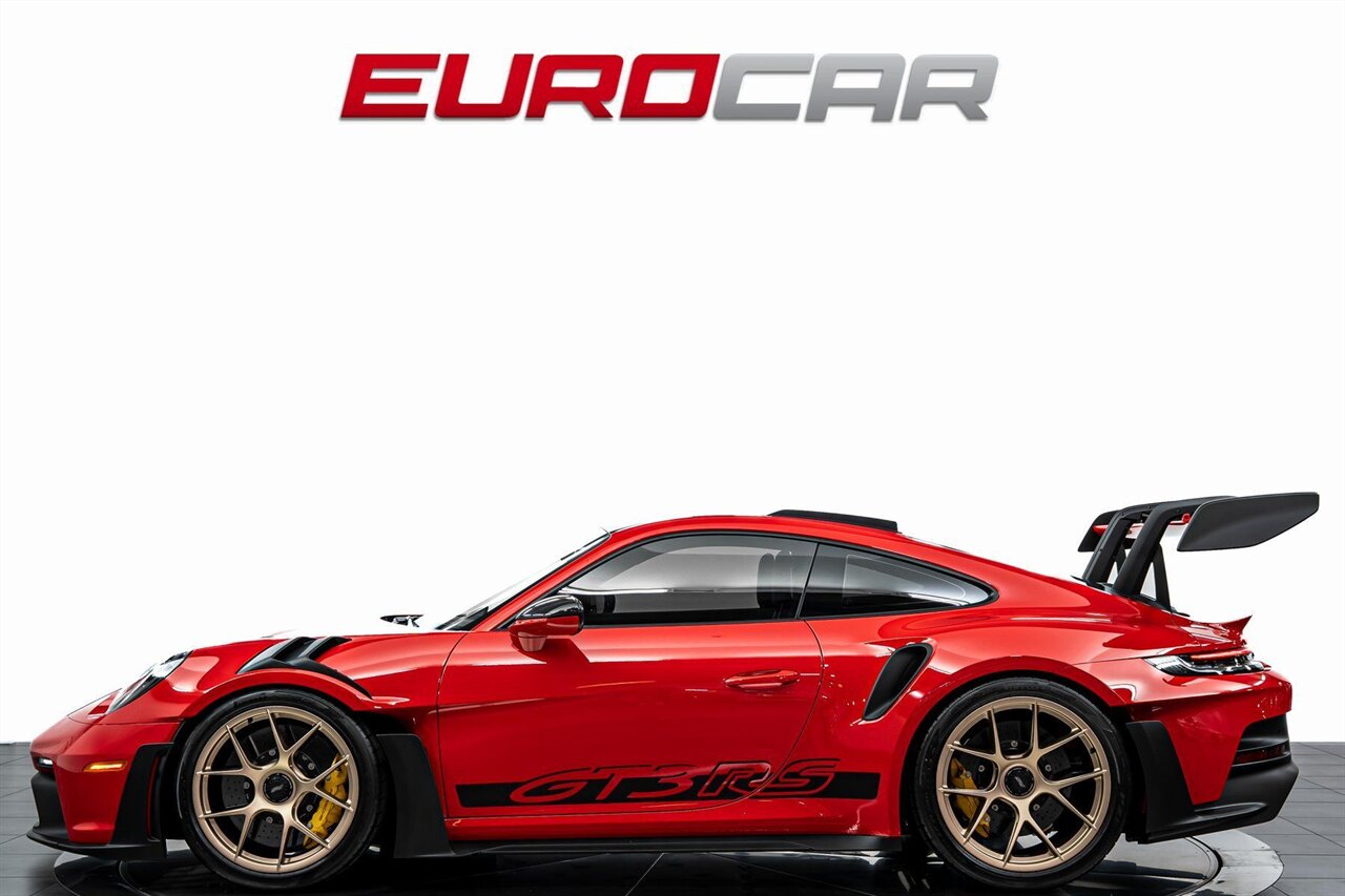 2025 Porsche 911 GT3 RS *WEISSACH PACKAGE * CARBON BUCKET SEATS* *WEISSACH PACKAGE * FRONT AXLE LIFT * RARE COLOR* - Photo 2 - Costa Mesa, CA 92626